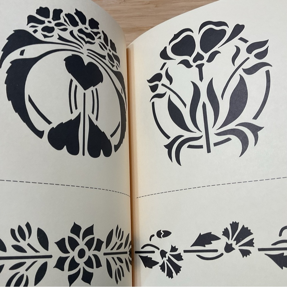 Floral Cut and Use Stencils by Ed Sibbett, Jr. - Picture 8 of 10